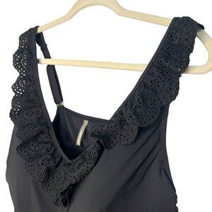 Lands' End One Piece Swimsuit Black Plus‎ 22W Fully Lined Light Padding Ruffles